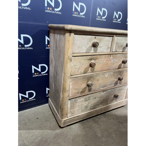 81 - VICTORIAN 5 DRAWER PINE CHEST