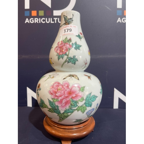 179 - ORIENTAL 2 GOURD VASE