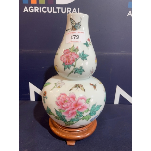 179 - ORIENTAL 2 GOURD VASE