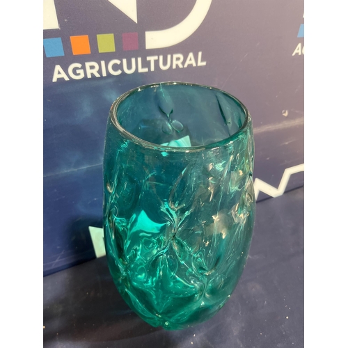 18 - STUDIO ART GLASS VASE