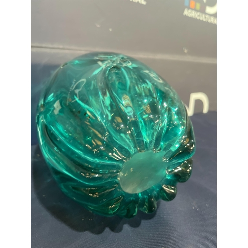 18 - STUDIO ART GLASS VASE