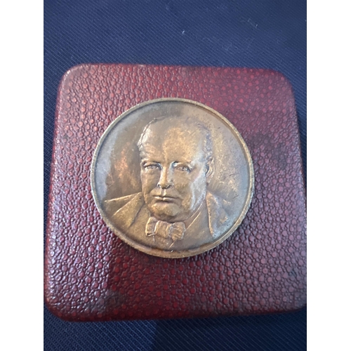 251 - CHURCHILL PICTURE & COIN