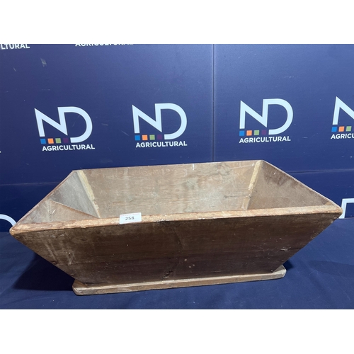 258 - 19C DOUGH BIN