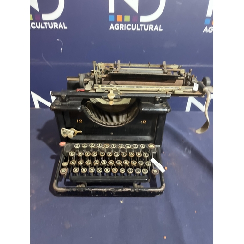 295 - TYPEWRITER