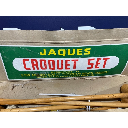 303 - CROQUET SET