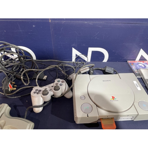 322 - PLAYSTATION ONE & ACCESSORIES & GAME