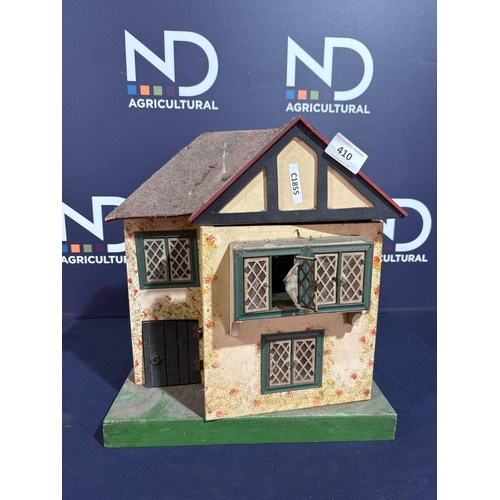 410 - DOLLS HOUSE