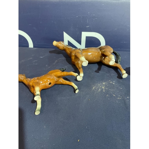 471 - BESWICK DOG & HORSES