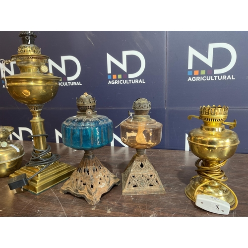 589A - OIL LAMPS