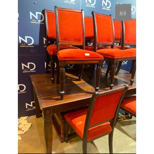 636 - TABLE & CHAIRS