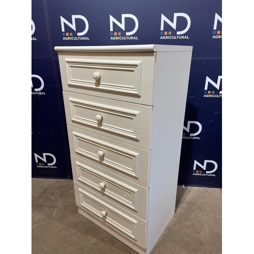 645 - CHEST OF DRAWERS