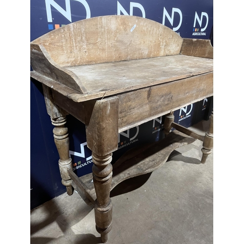 722 - VICTORIAN PINE WASHSTAND