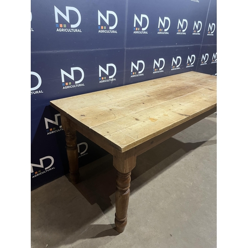 10 - PINE FARMHOUSE TABLE