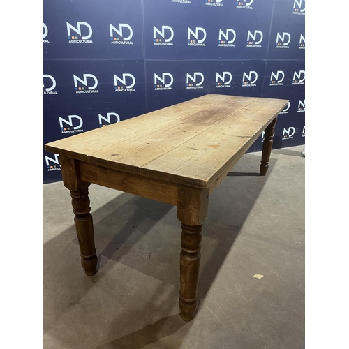 10 - PINE FARMHOUSE TABLE