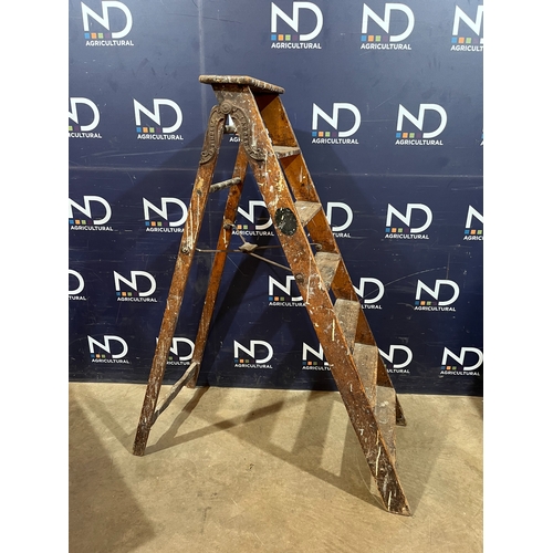 Lot 222       
