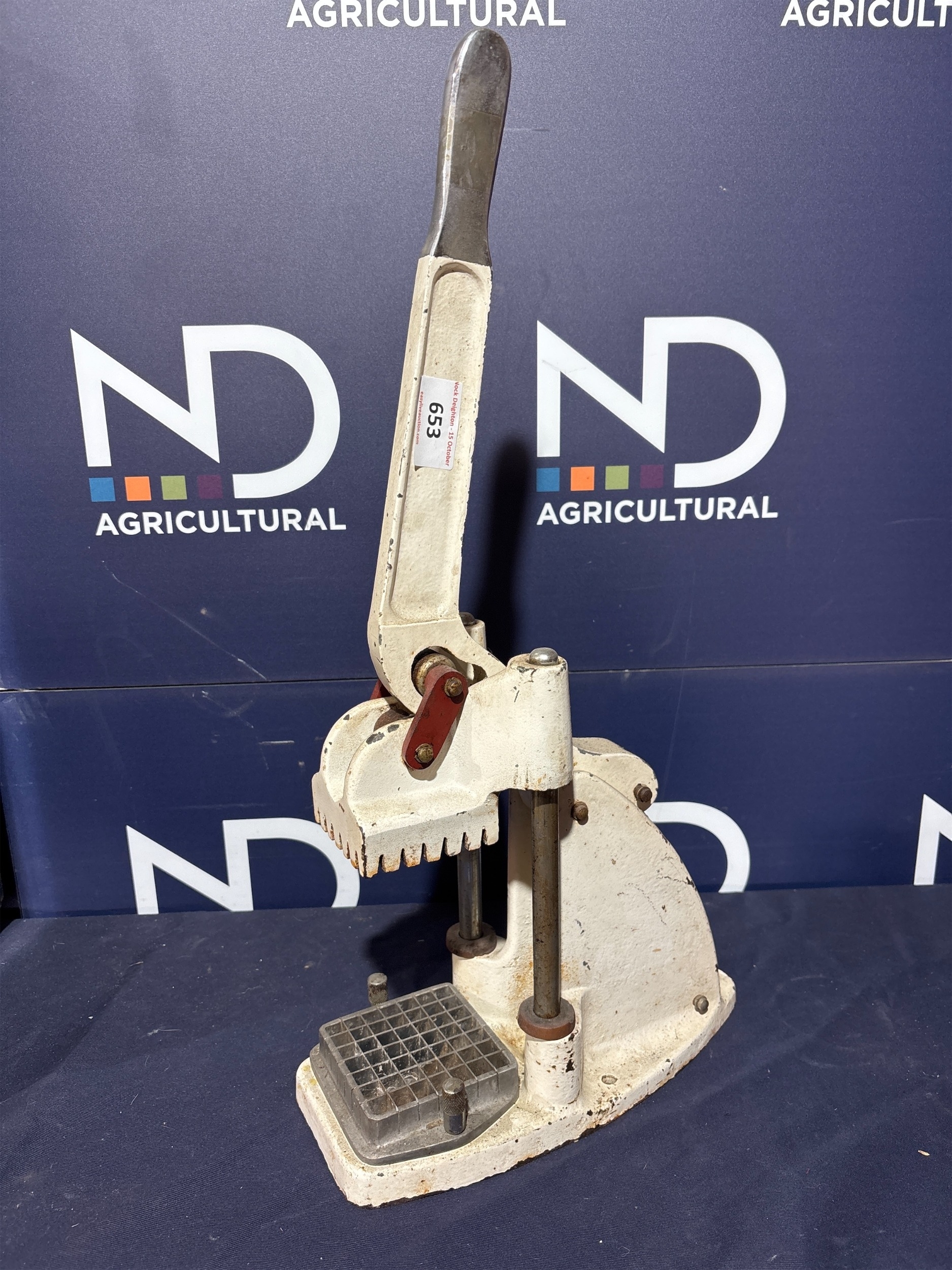 CHIP CUTTER