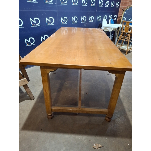 275E - PINE TABLE