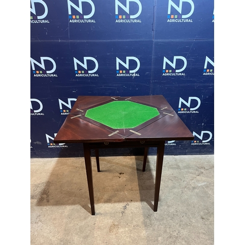 ENVELOPE CARD TABLE