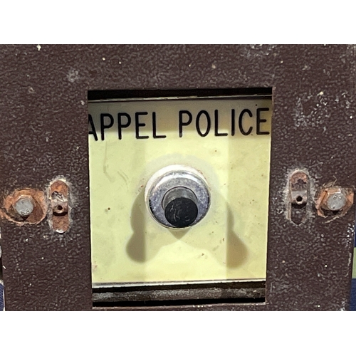 APPEL POLICE ALARM BUTTON