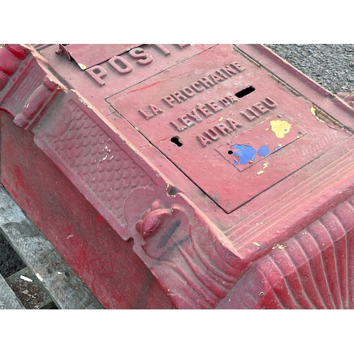 47 - LARGE CAST IRON POSTBOX