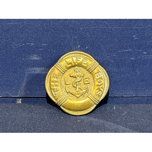 231 - THE LIFE BOYS BADGE