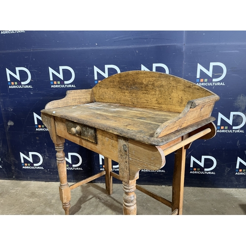 261 - PINE WASHSTAND