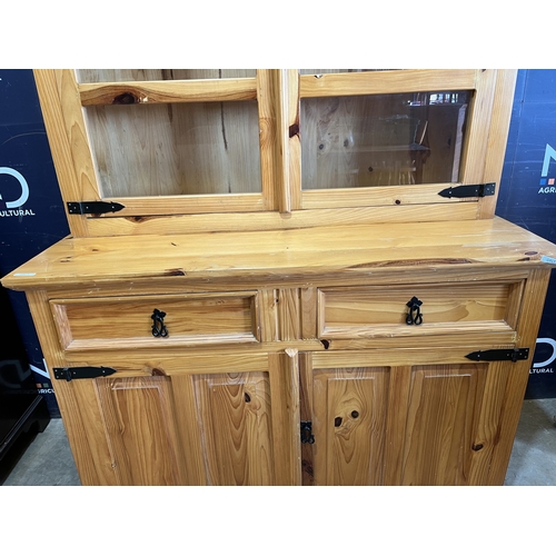 270 - DISPLAY CABINET