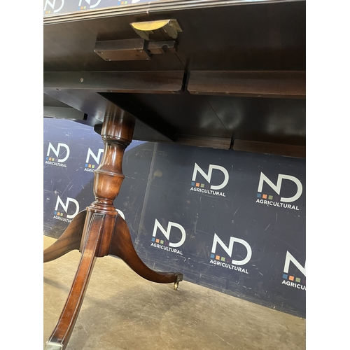409 - DINING TABLE