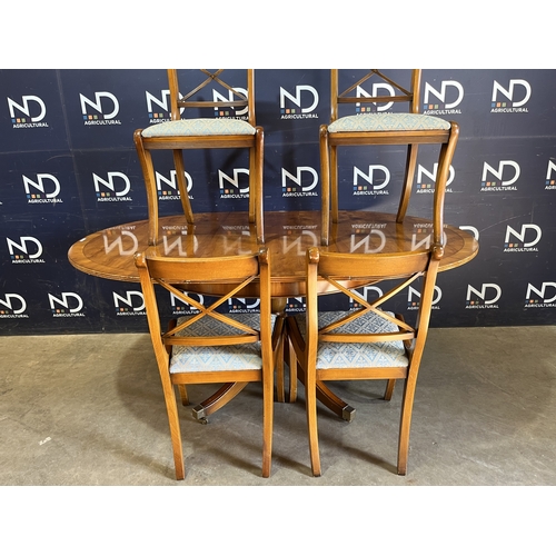 416 - TABLE AND CHAIRS