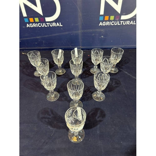 432 - GLASSWARE