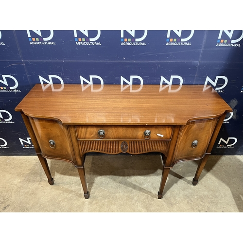 440 - SIDEBOARD
