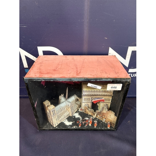 446 - CASED PARIS SCENE