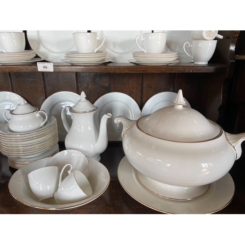 46 - ROYAL GRAFTON DINNER SET