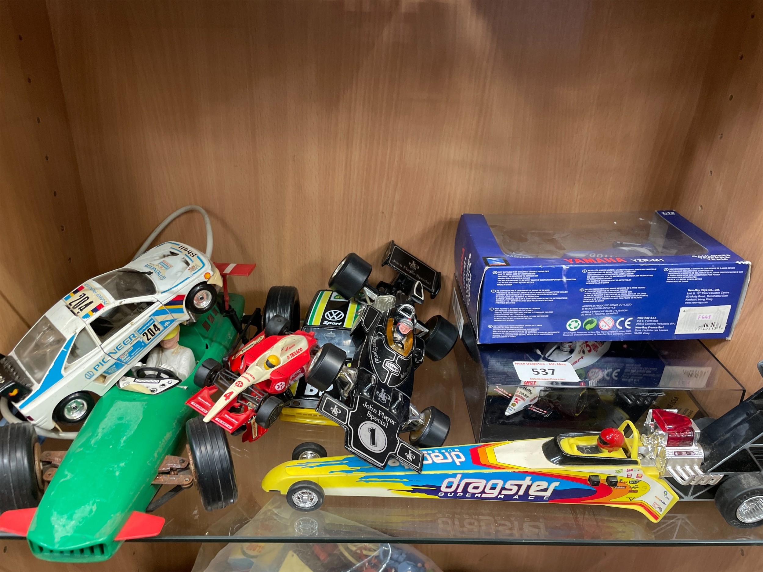 MODEL RACING CARS