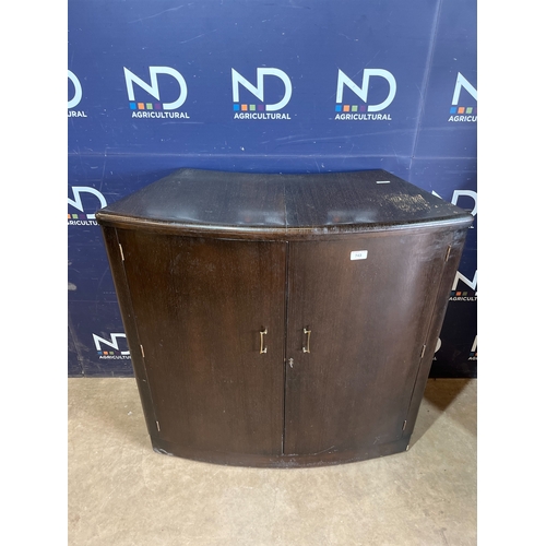 743 - PORTABLE MINI BAR