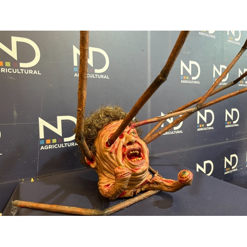 7 - SPIDER-HEAD REPLICA PROP
