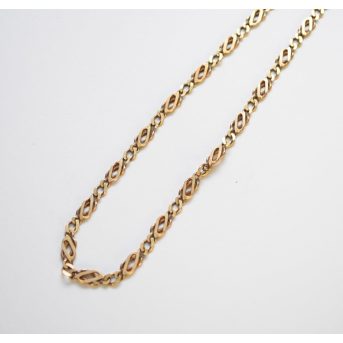 95 - A 9ct gold chain necklace, 46cm long, clasp broken, weight 12.9g