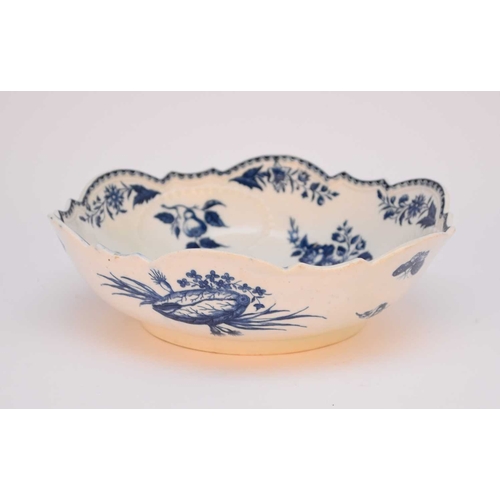 25 - A Caughley salad bowl or junket dish, circa 1785, transfer-printed in the 'Pine Cone' pattern, large... 