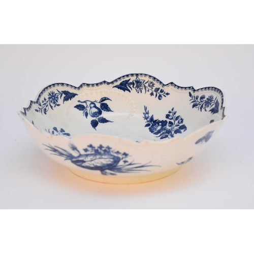 25 - A Caughley salad bowl or junket dish, circa 1785, transfer-printed in the 'Pine Cone' pattern, large... 