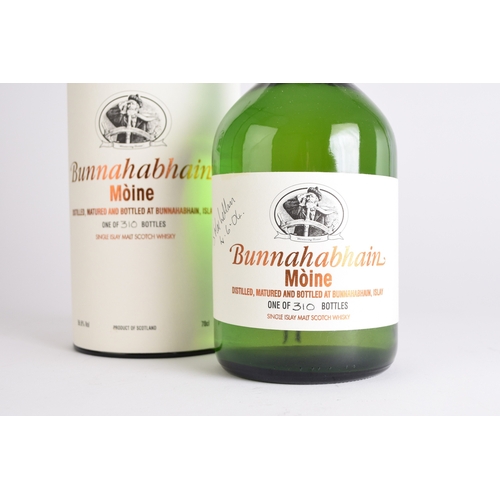 600 - Bunnahabhain Moine limited edition single malt whisky Bottled 20/05/04, one of 310, 59.6% ABV, in tu... 