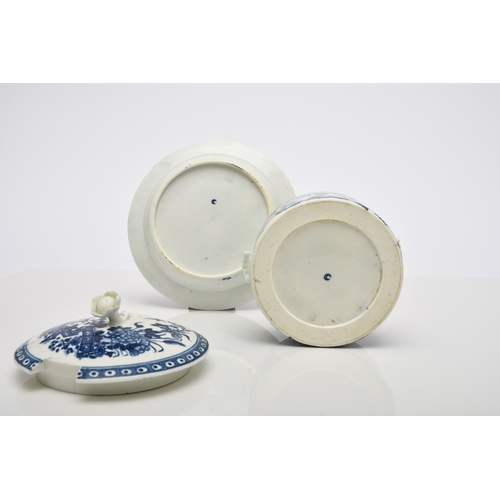 110 - A Worcester porcelain 'Fence' pattern butter tub dish, cover and stand, circa 1775, transfer-printed... 