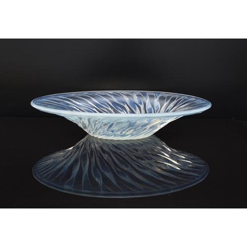 152 - A René Lalique 'Algues' bowl, designed in 1933, opalescent glass with spiralling seaweed trails, ste... 