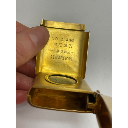 22 - A Victorian Sampson Mordan & Co 9ct gold combined vesta and photo frame, London 1900, the case of ro... 