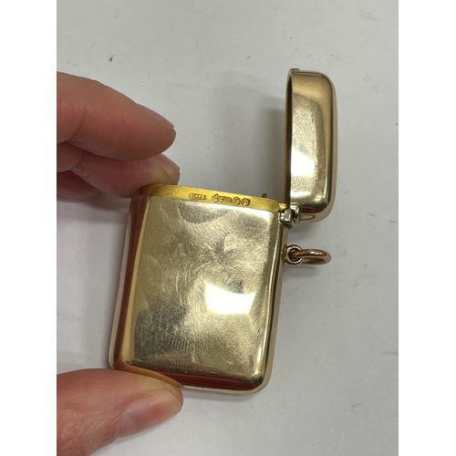 22 - A Victorian Sampson Mordan & Co 9ct gold combined vesta and photo frame, London 1900, the case of ro... 