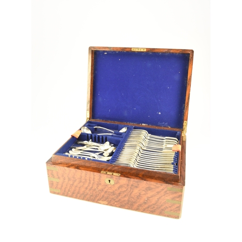 5 - A canteen of silver Old English pattern flatware, Josiah Williams & Co, London 1908, comprising; twe... 