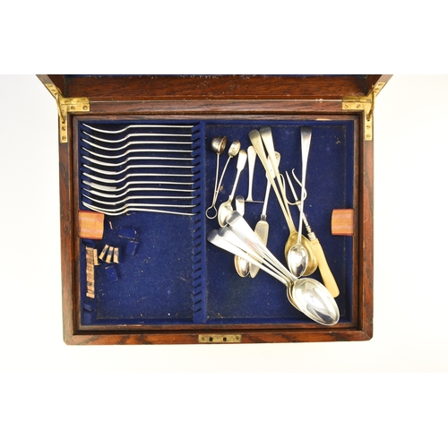 5 - A canteen of silver Old English pattern flatware, Josiah Williams & Co, London 1908, comprising; twe... 
