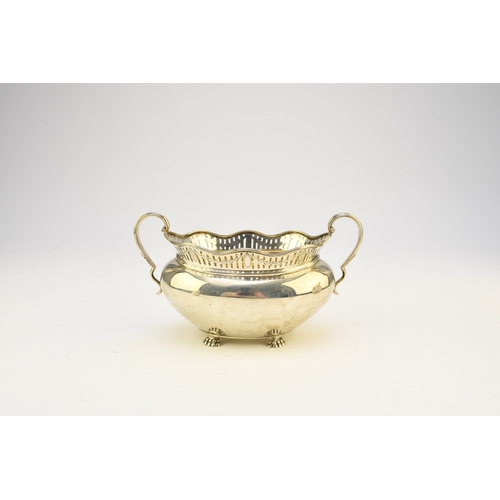 7 - An early 20th century three piece silver tea service, Sibray, Hall & Co Ltd, Sheffield 1923, each pi... 