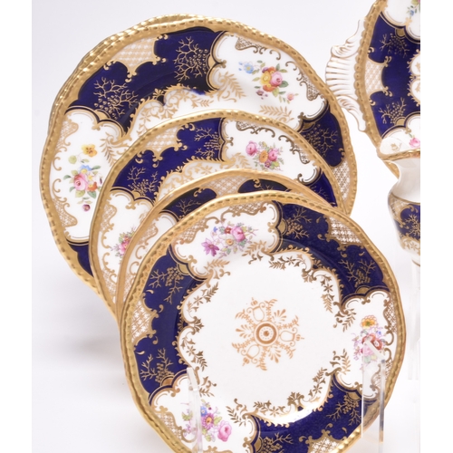 21 - A Coalport blue batwing service, early 20th century, comprising eighteen teacups, eighteen saucers, ... 