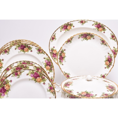 93 - A Royal Albert 'Old Country Roses' dinner and tea service, mainly circa 1962-1974, but some pieces w... 