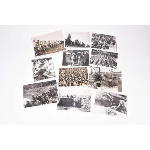 44 - PRESS PHOTOGRAPHY. French Army and Free French, Second World War. Approximately sixty-three black an... 